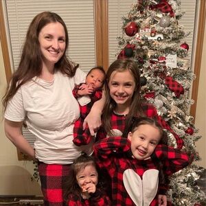 Meet your Posher, Lea Strano!